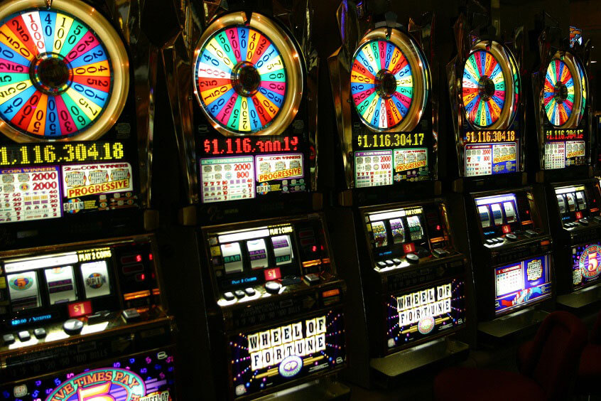 Vegas Slots - Figures & Formulas: Slot Payout